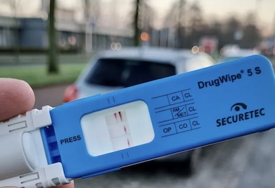 Automobilist met vals rijbewijs loopt twee keer kort achter elkaar tegen de lamp in Oss