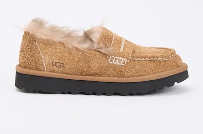 Schoenenmerk UGG komt met ‘pantoffels’ voor op het werk en ze vliegen als warme broodjes over de toonbank
