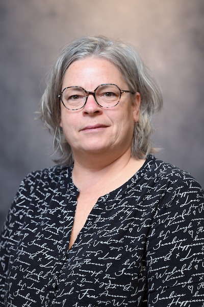 Verslaggever Irma van Teunenbroek vertelt je alles over de gemeenteraadsverkiezingen in West Maas en