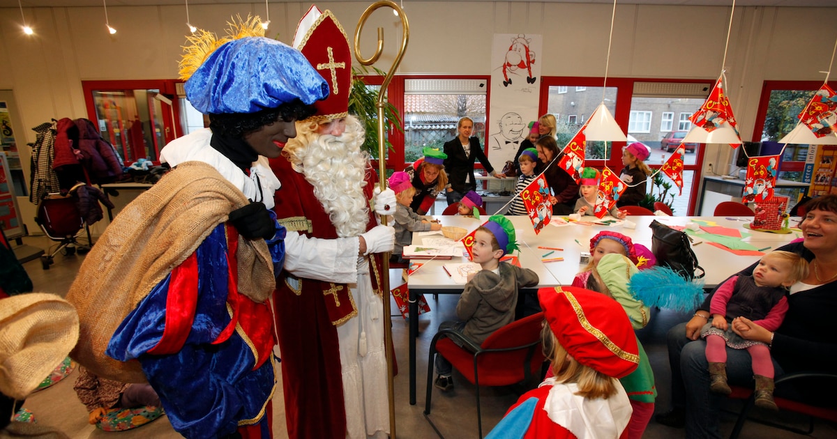 Sinterklaas bezoekt Bibliotheek Reuver op dinsdagen
