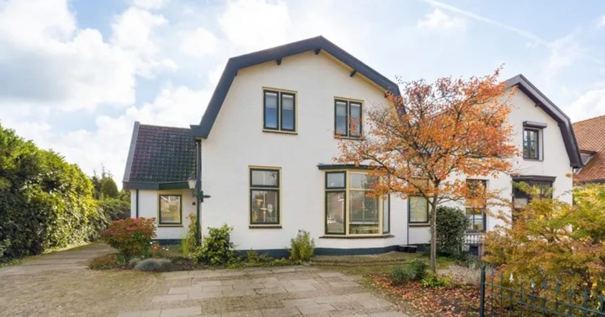 In dit ruimtelijke en karakteristieke huis waan je je in de jaren 30, tóch is het maar 26 jaar oud