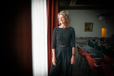 ‘Icoon in de politiek’ stopt er na 15 jaar mee en dit is waarom: ‘Ik ging die avond met een kater na