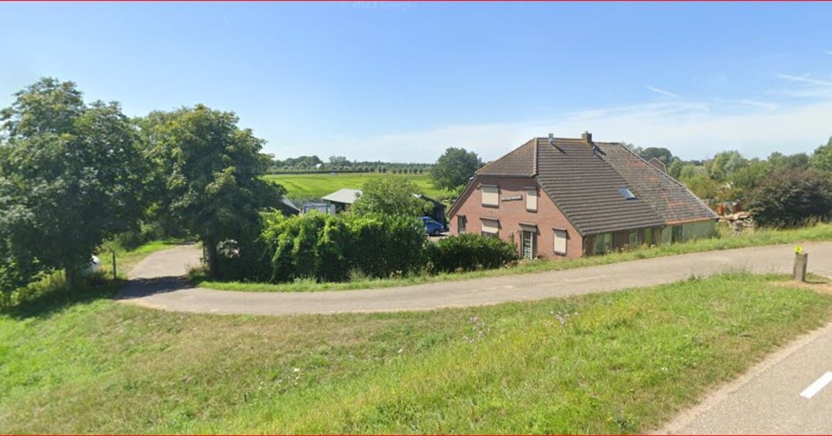 De Ooievaar mag uitbreiden met B&B, maar parkeren op de dijk bij camping moet afgelopen zijn