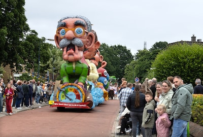 De optocht in Wehl dijt steeds verder uit: ‘Bizar hoe snel het groeit’ ?