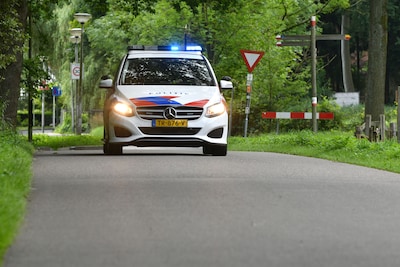 Wilde achtervolging vanuit België eindigt met crash in Maastricht, politie lost meerdere schoten